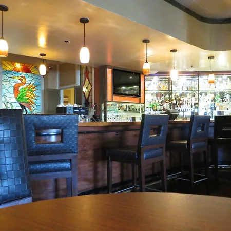 Best Western Plus Grosvenor Airport Hotel-3